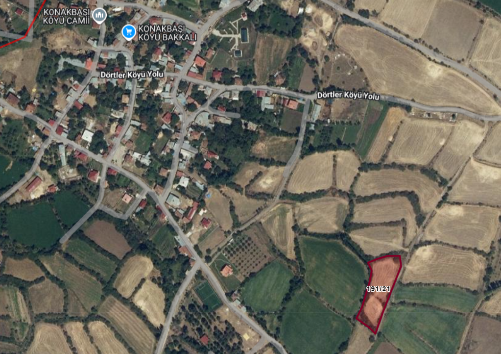MABEL'DEN KONAKBAŞI KÖYÜNDE SATILIK 3.959,43 M2 SULU TARLA
